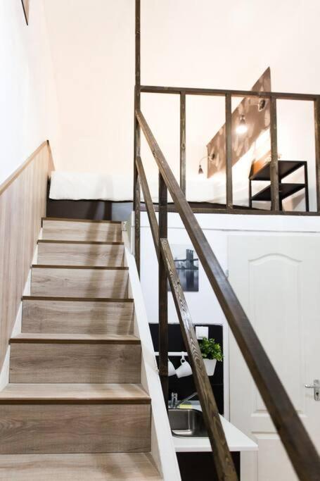Apartament Central Budget Lofts Budapeszt Zewnętrze zdjęcie